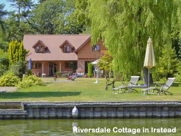 Riversdale Cottage in Irstead